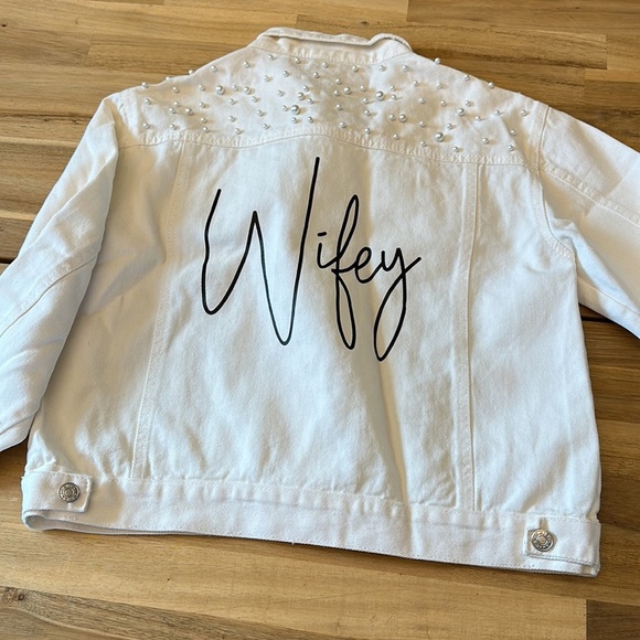 PRETTY ROBES⭐️  “wifey” pearl denim bridal  jacket - Picture 2 of 5